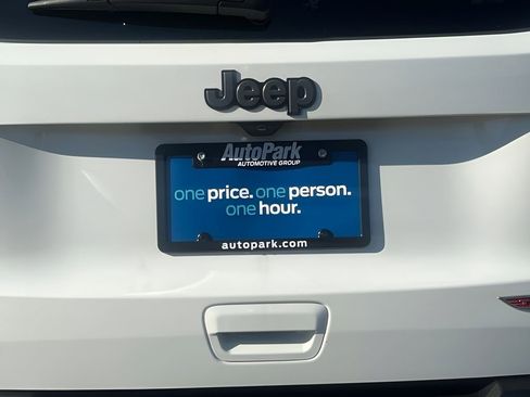 Used 2020 Jeep Renegade Trailhawk w/ Cold Weather Group AWD/4WD image 9