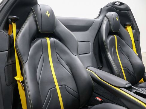Used 2022 Ferrari 812 GTS RWD image 54