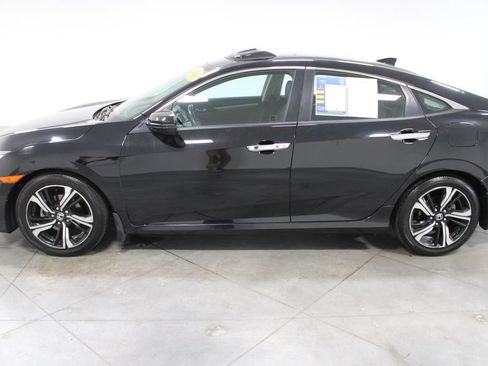 Used 2016 Honda Civic Touring image 6