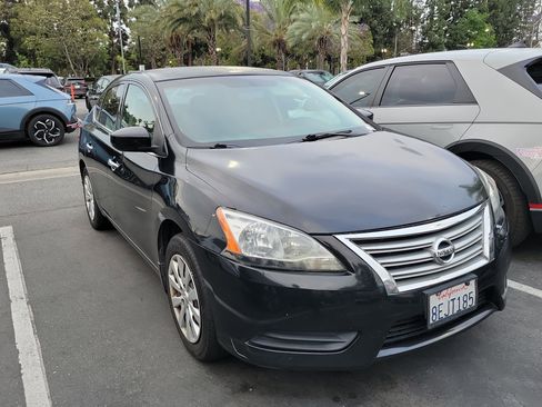 Used 2015 Nissan Sentra SV image 3
