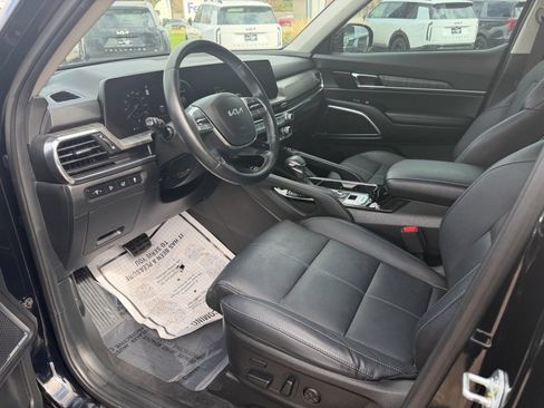 Used 2023 Kia Telluride SX AWD/4WD image 7