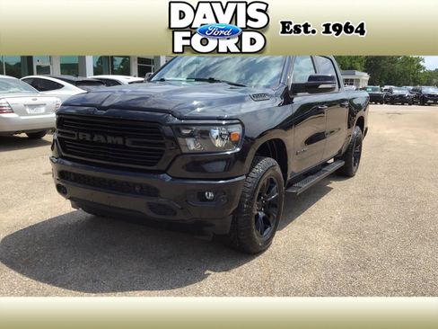 Used 2020 RAM 1500 Big Horn AWD/4WD image 1