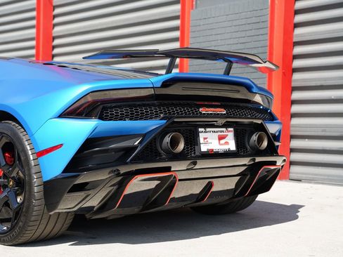 Used 2021 Lamborghini Huracan EVO RWD image 13