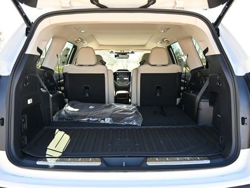 New 2026 Subaru Ascent Limited image 15