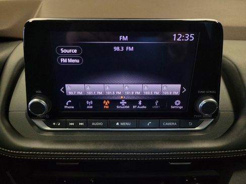 Used 2023 Nissan Rogue SV image 25