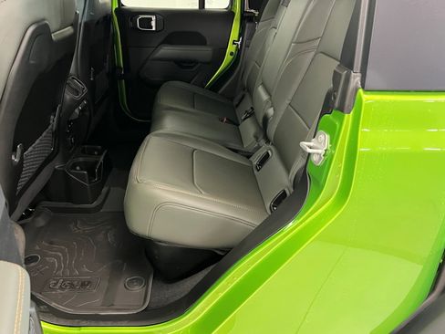 New 2025 Jeep Gladiator Mojave w/ Convenience Group image 21