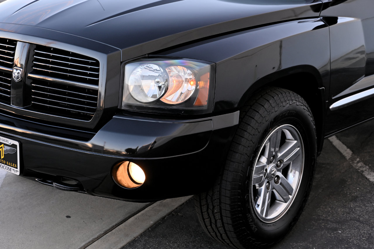 Used 2007 Dodge Dakota Laramie w/ Sun & Wheel Value Group AWD/4WD image 11