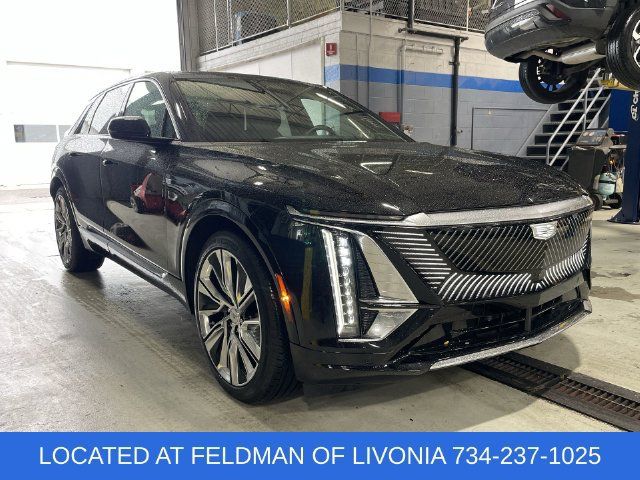 Used 2024 Cadillac Lyriq Luxury w/ LPO, Floor Liner Package AWD/4WD image 2