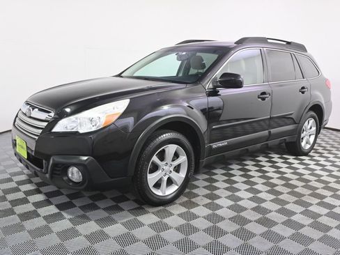 Used 2014 Subaru Outback 2.5i Premium w/ Moonroof Package AWD/4WD image 2
