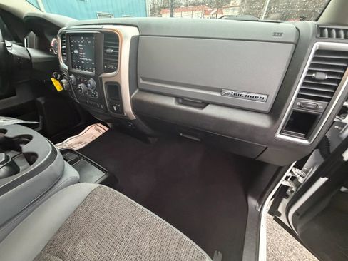 Used 2019 RAM 1500 Big Horn image 27