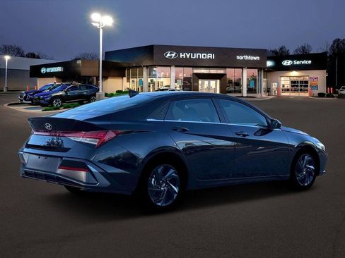 New 2026 Hyundai Elantra SEL Sport image 8