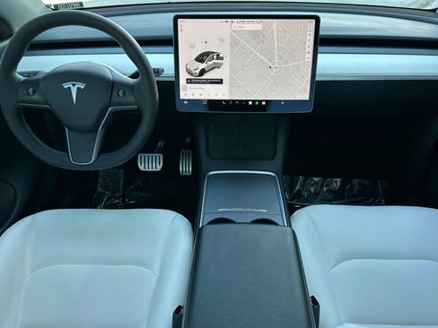 Used 2021 Tesla Model Y Performance image 6