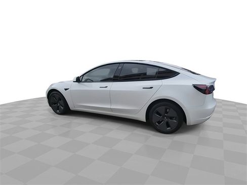 Used 2023 Tesla Model 3 Standard Range image 6