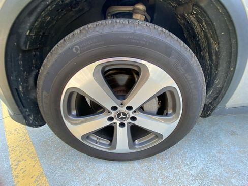 Certified 2019 Mercedes-Benz GLC 300 4MATIC image 27