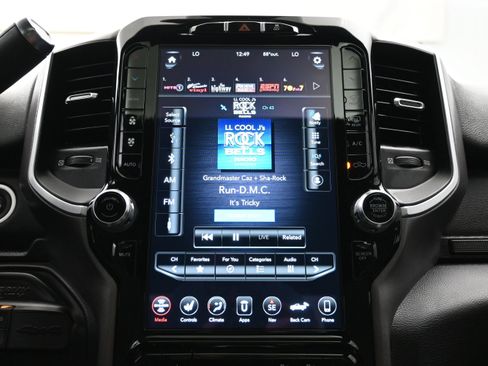 Used 2021 RAM 2500 Big Horn w/ Level 2 Equipment Group AWD/4WD image 36