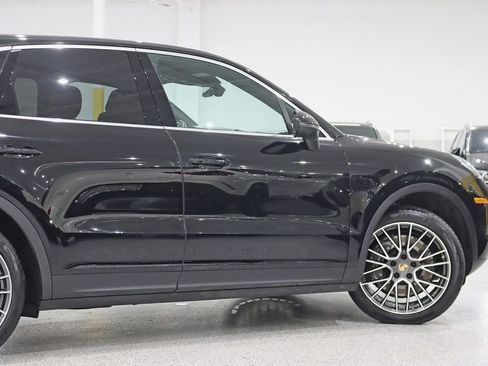 Used 2022 Porsche Cayenne AWD/4WD image 12