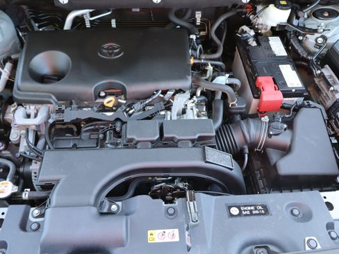 Used 2021 Toyota RAV4 XLE Premium FWD image 42