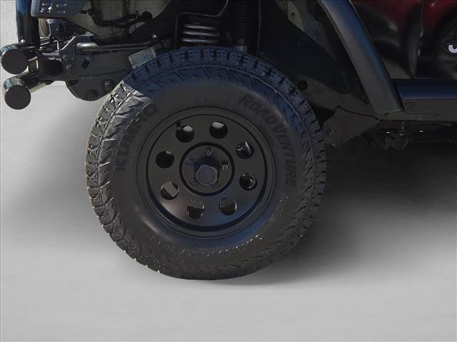 Used 2004 Jeep Wrangler Sahara AWD/4WD image 22