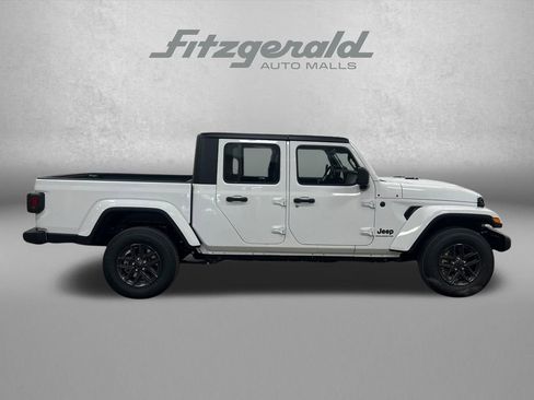 New 2025 Jeep Gladiator Sport AWD/4WD image 4