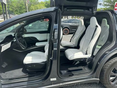 Used 2024 Tesla Model X Plaid AWD/4WD image 15
