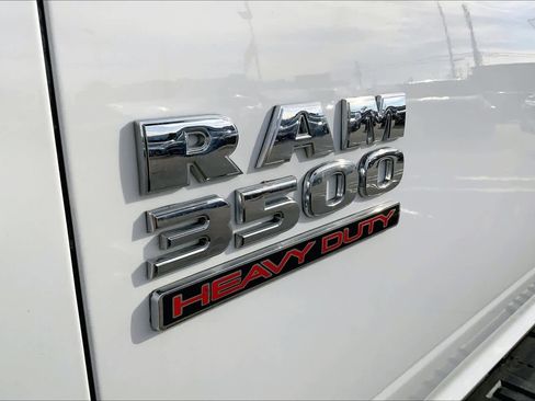 Used 2017 RAM 3500 Tradesman image 29
