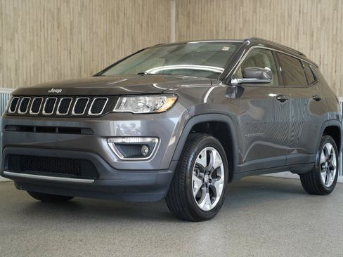 Used 2018 Jeep Compass Limited w/ Navigation Group AWD/4WD image 4
