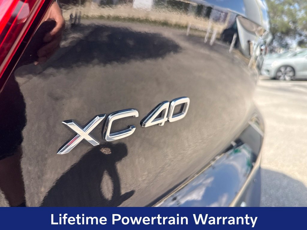 Certified 2024 Volvo XC40 B5 Plus w/ Protection Package Premier AWD/4WD image 32