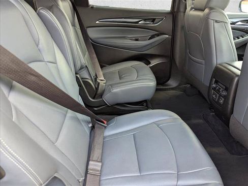 Used 2022 Buick Enclave Premium AWD/4WD image 30