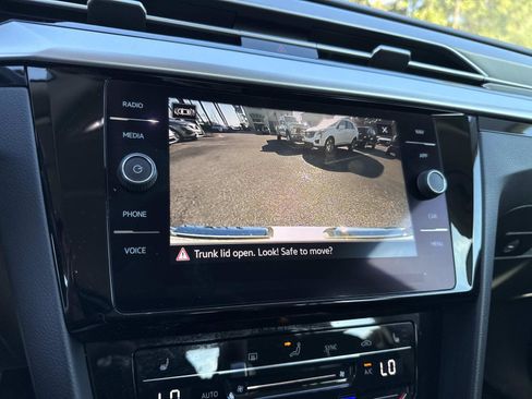 Used 2021 Volkswagen Arteon SE image 23