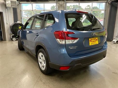 Used 2022 Subaru Forester image 3