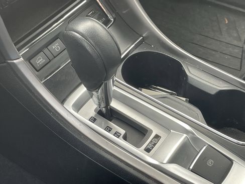 Used 2022 Subaru Ascent Premium image 24