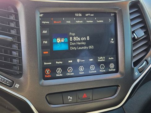 Used 2019 Jeep Cherokee Trailhawk image 18