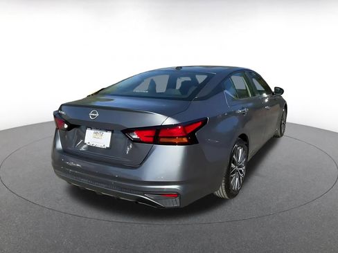 Used 2025 Nissan Altima 2.5 SV image 15