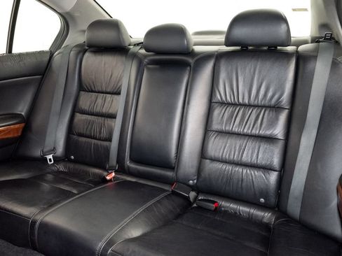 Used 2011 Honda Accord EX-L image 19