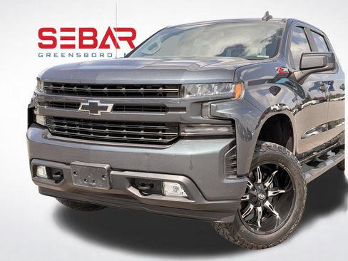 Used 2020 Chevrolet Silverado 1500 RST AWD/4WD image 2