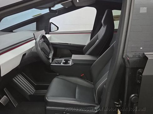 Used 2024 Tesla Cybertruck AWD Crew Cab image 2