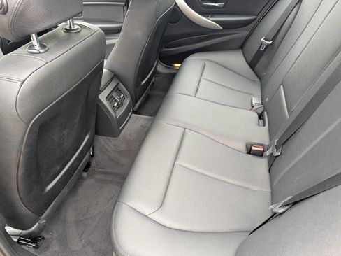 Used 2013 BMW 320i xDrive Sedan AWD/4WD image 13