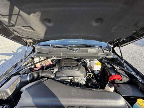 Used 2024 RAM 2500 Big Horn w/ Safety Group image 12