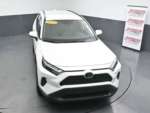 Used 2024 Toyota RAV4 XLE FWD image 25