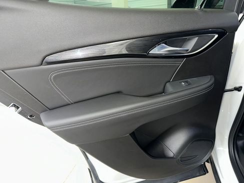 Certified 2023 Buick Envision Preferred w/ Sport Touring Package image 18