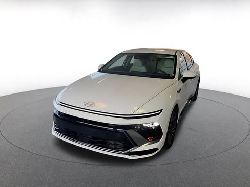 Used 2025 Hyundai Sonata SEL image 6