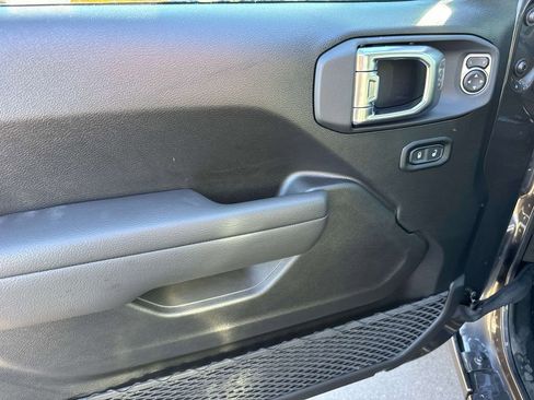 New 2026 Jeep Gladiator Sport image 19