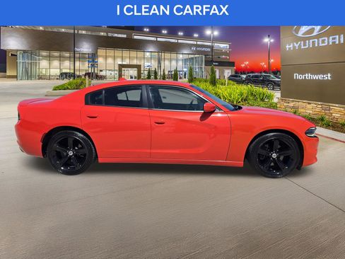 Used 2018 Dodge Charger R/T image 6