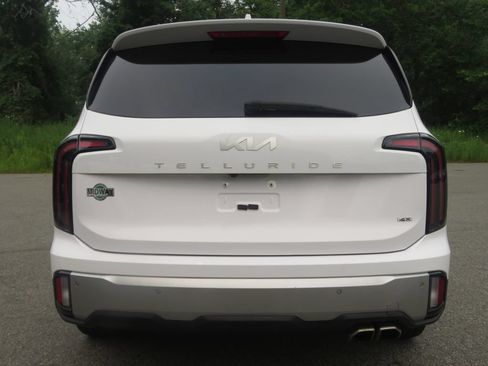 Used 2023 Kia Telluride EX w/ EX Captain's Chair Package AWD/4WD image 6