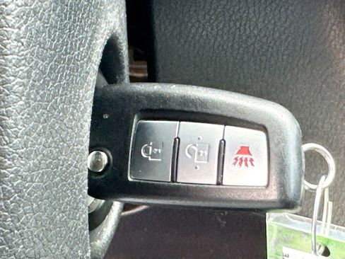 Used 2015 Nissan Rogue S w/ S Family Package image 20