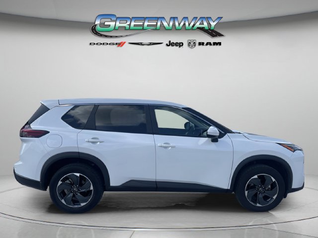 Used 2024 Nissan Rogue SV AWD/4WD image 5