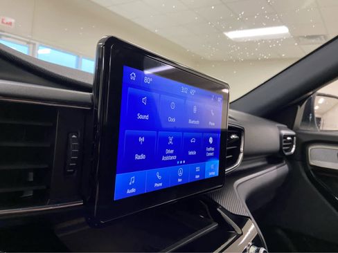 Used 2023 Ford Explorer ST-Line w/ Class IV Trailer Tow Package image 32