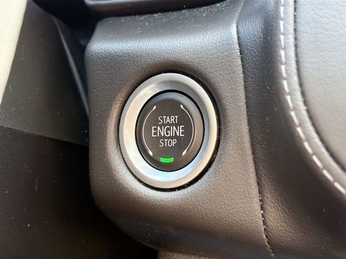 Used 2024 Chevrolet Suburban Z71 w/ Luxury Package image 40