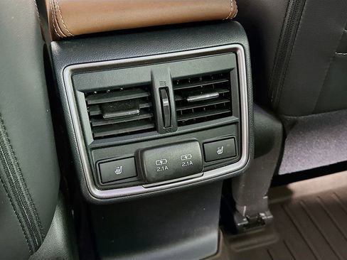 Used 2023 Subaru Forester Touring image 34