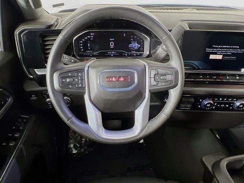 Used 2025 GMC Sierra 1500 SLT image 11